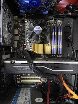 Asus P5QL-E+Xeon E5440+ 8gb DDR2 HyperX