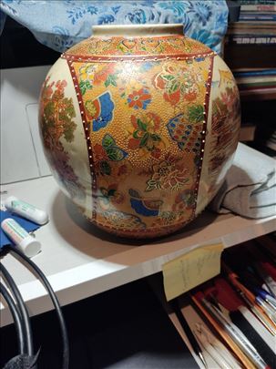 Kineska vaza rucno oslikana ,kao nova stara oko30 