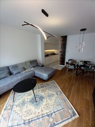 Nov, Neuseljavan / 3.0 / garaza