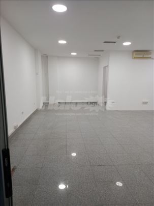 Poslovni prostor- centar, 52 m2, 