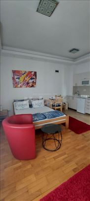 Apartman-kod kafe "IN-a", Grcko Kiparski,Arena