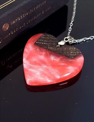 Roze sedefasto fosilno srce - dar ljubavi 