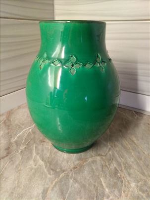 velika zelena vaza