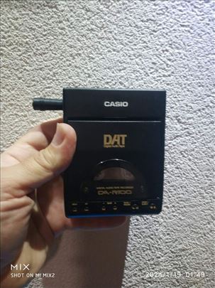 CASIO DA-R100 DAT Portable Recorder Player