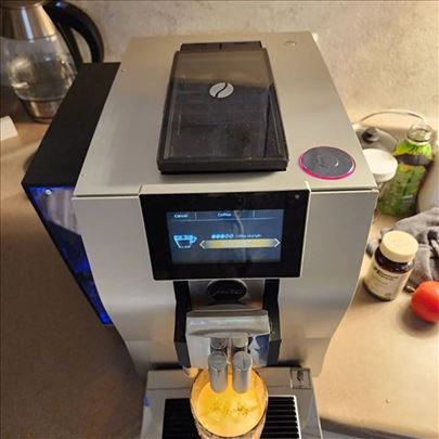 Novi S8 višenamjenski automatski aparat za kavu