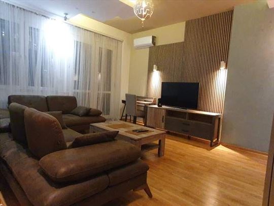 Vračar, renoviran, lepo sređen, ID 21675