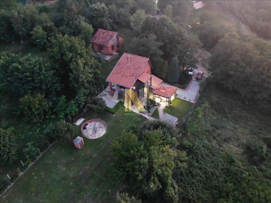 Kuća sa panoramskim pogledom na Novi Sad, Tvrđavu 