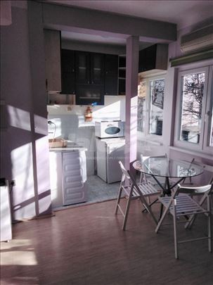 Komforna garsonjera na Lionu