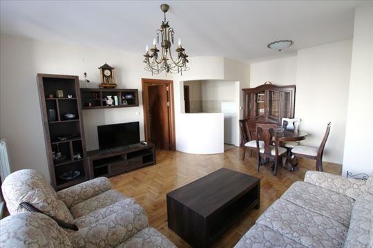 Lep stan, novija zgrada, Voždovac, ID 5458