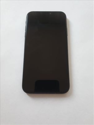 Iphone XR 64gb crni