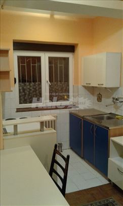 Jednoiposoban, Karaburma, Salvadora Aljendea