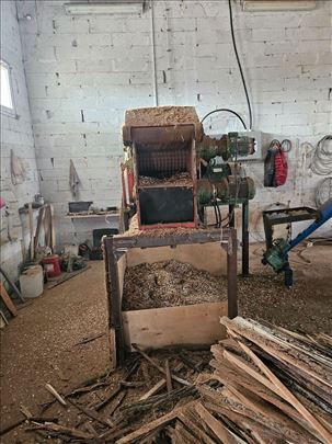 Mlin za drvo, čiper, Ferrari L5T2