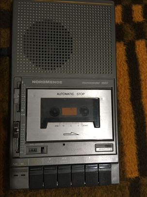 Prodajem mono kasetofon