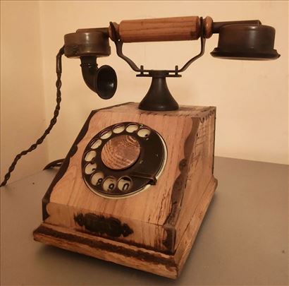 Stilski telefon