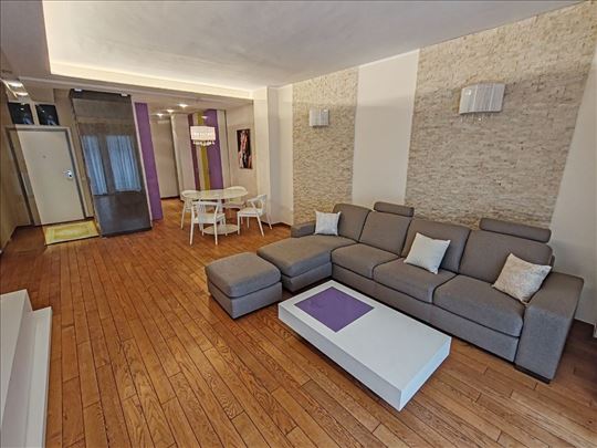 Novi Beograd, Hotel Jugoslavija, lux 2.0, garaža