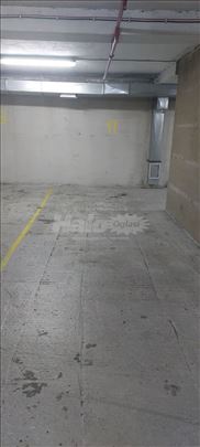 Garažno mesto Bregalnicka