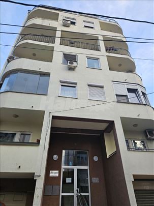 Jednosoban stan na Vračaru - Južni bulevar 126