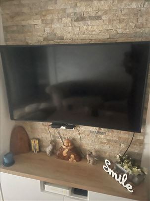 Samsung 49 led tv sa zakrivljenim ekranom 