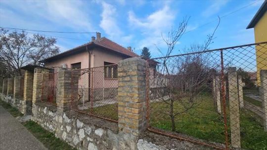 Prodaja, kuća 145m2, plac 757m2, Subotica