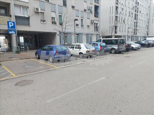 Iznajmljujem dvosoban stan u bloku 72