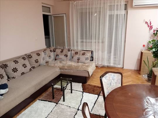 Dvosoban stan na najboljoj lokaciji u Obrenovcu