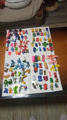 Kinder igracke 100 komada lot 2