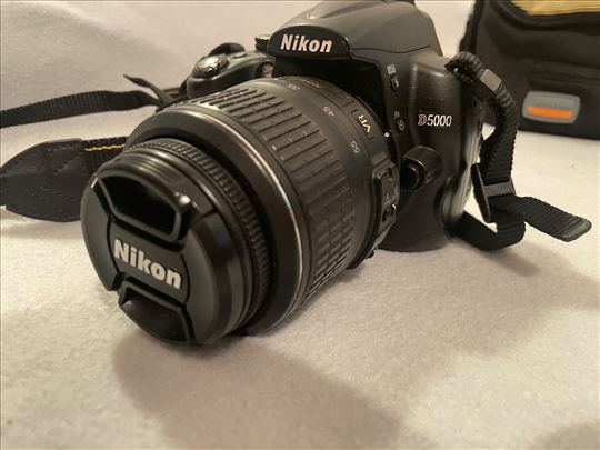 Nikon fotoaparat D5000