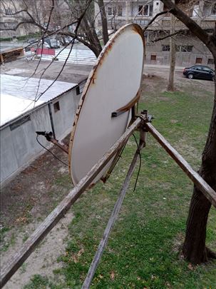 Satelitska antena 110cm prečnika i s. risiver 