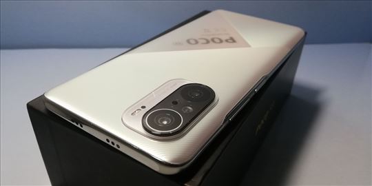 Xiaomi Poco F3 8/256gb bela boja top stanje 