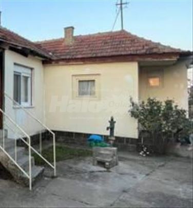 Prodajem kuću u Dobrincima