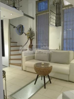 Triplex Suite - authentic city center apartment