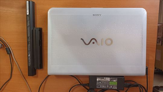 Sony Vaio 11 inča ekran odličan laptop