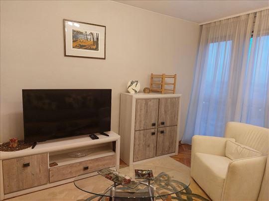 Odlican  2,0 stan- 55m2 Botanicka basta
