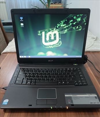 Laptop 15" Acer Extensa 5630ez- očuvan, punjač