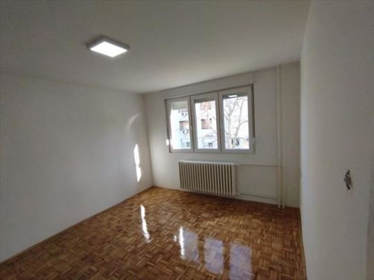 Prodaja 2.5 sobnog stana 58m2, Detelinara,Novi Sad