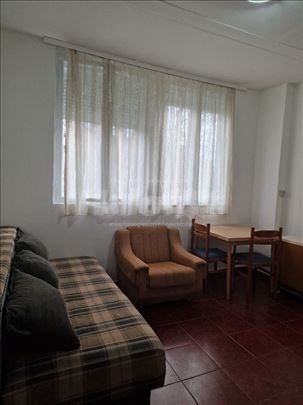 Prijatan stan u srcu Zvezdare