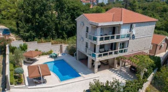 Tivat, lux kuća sa bazenom 