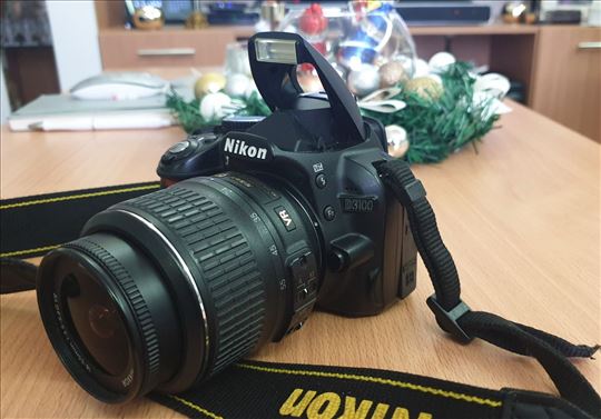 Nikon D3100 + 18-55mm Nikkor VR