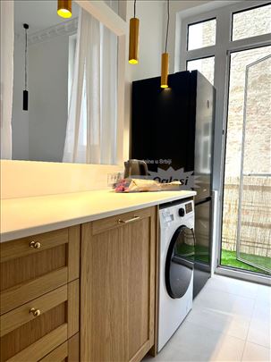 Lux centar salonac u francuskom stilu, renovirano