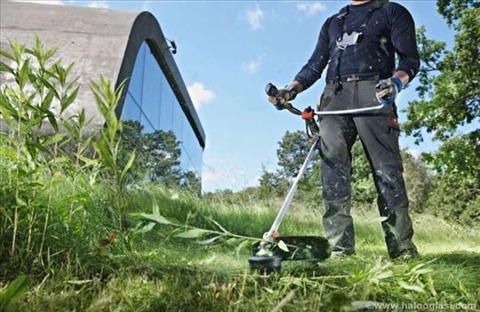 Košenje trave trimerom i održavanje dvorišta