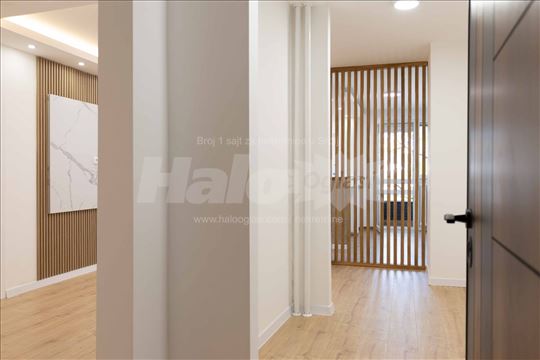 2,5 Lux stan u zgradi s liftom,CG,uknjižen,vlasnik