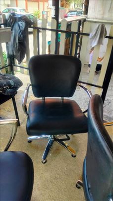 Frizerske stolice - 3 komada