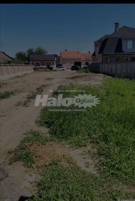 Prodajem građevinsku parcelu u Sremska Mitrovica 