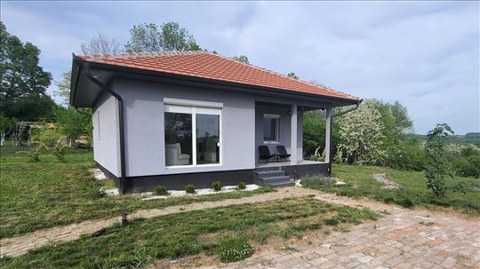 Šiljakovac - moderna kuća na 50 ari placa