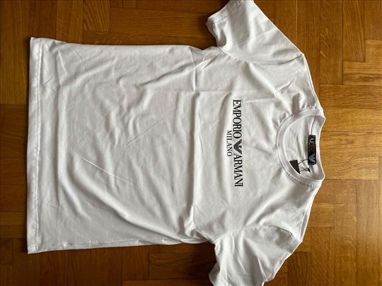 Emporio Armani majica u veličini M
