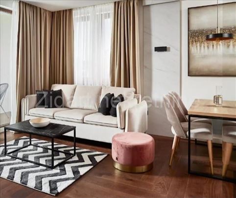 21 Century Lux 43 m2, Garaža