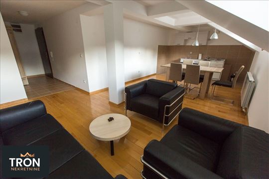 Jednosoban stan iznad Japanskog vrta-51m2