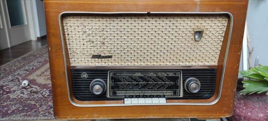 Stari radio RR525 Nis