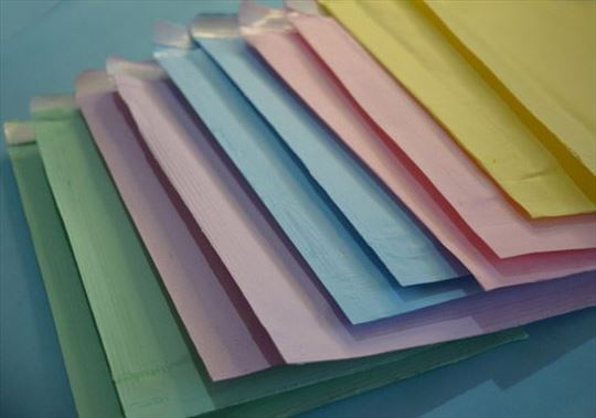 Koverte u bojama sa vazdušnim jastucima 20x29cm