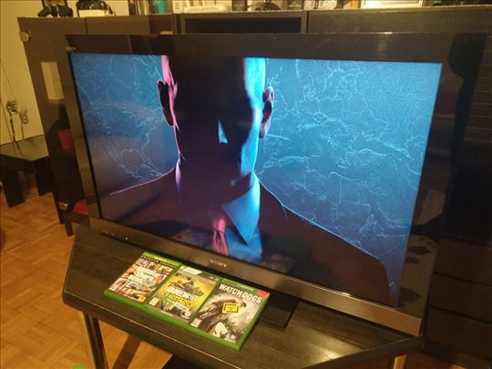 Xbox One sa Džojstikom i opremom